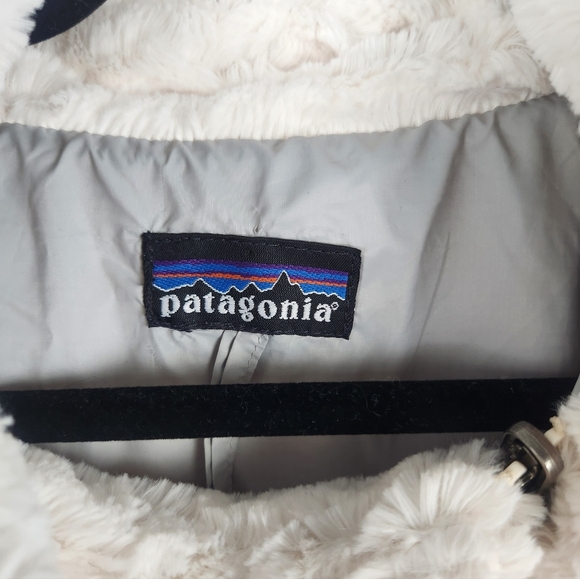Patagonia Cream Fuzzy Fleece Jacket | Fits Women’s Small - Picture 3 of 9